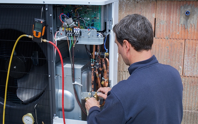 photo de Luc Wassermann en train de travailler